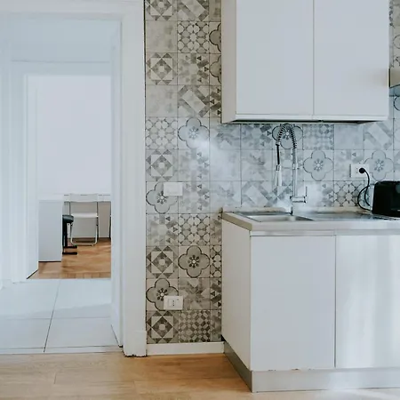 Superstudio 2 Bedrooms Heart Of Mailand